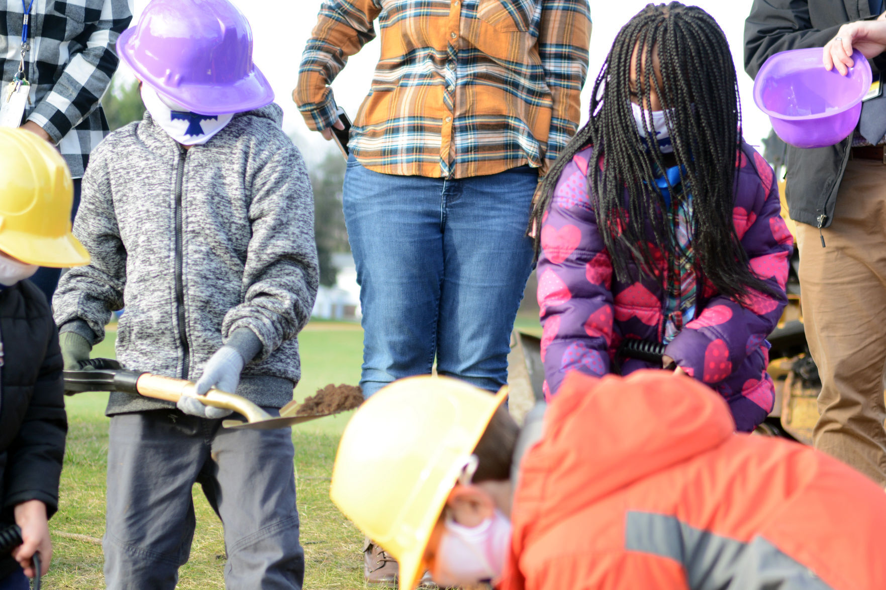 Baraboo school breaks ground on outdoor learning space